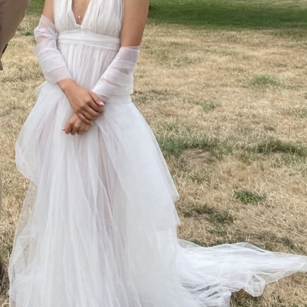 Tulle V neck wedding dress